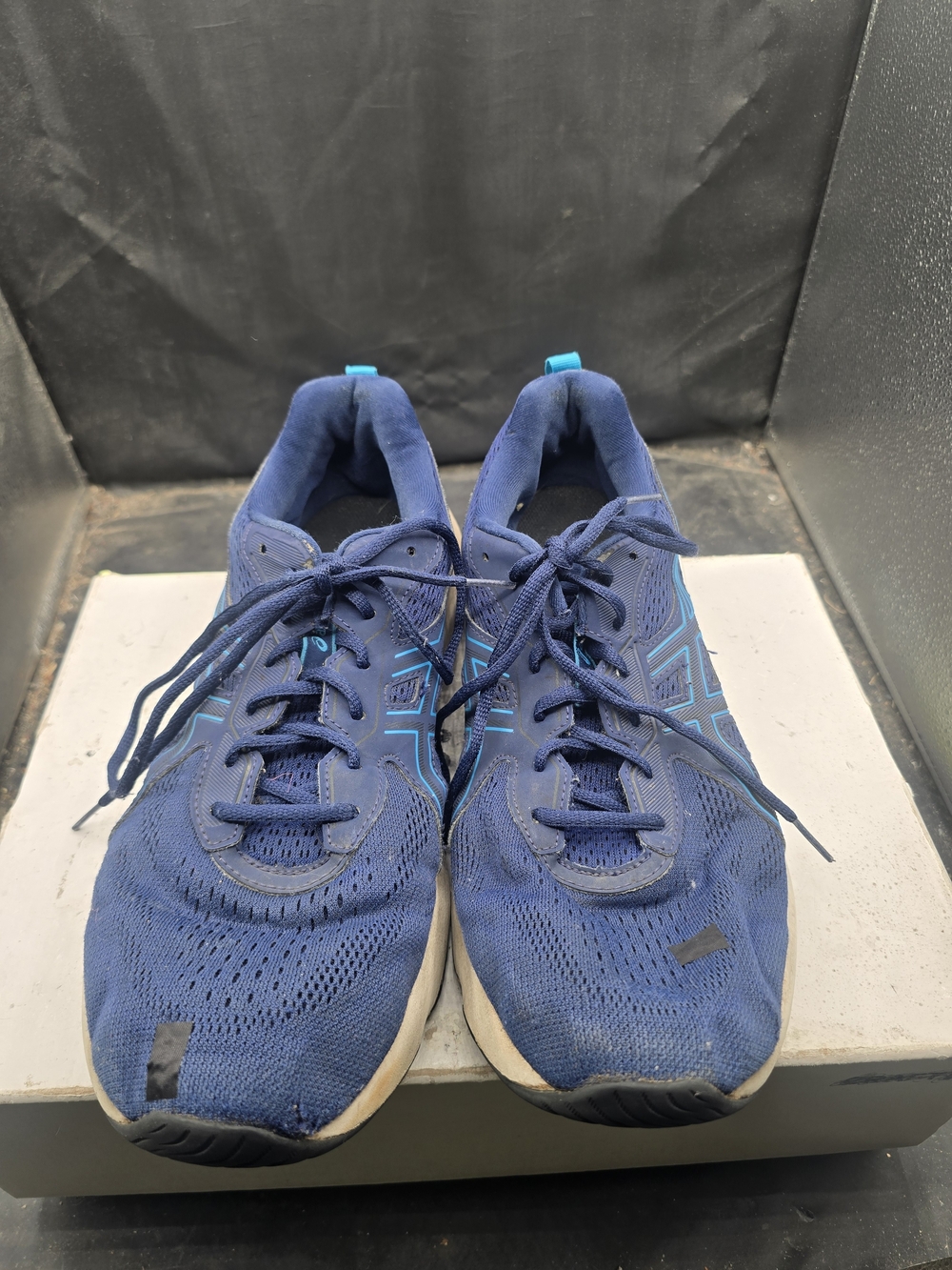 Asics Men's Navy Blue Athletic Running Shoes with Teal Accents